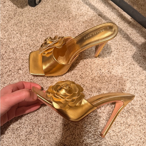 AZALEA WANG gold metallic faux leather Stiletto square toe flower sandal heels - Picture 3 of 12
